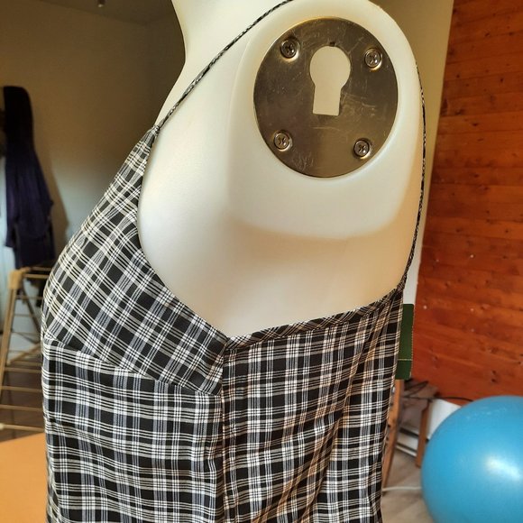 NWT Checkered Twik Crop Top - Picture 2 of 7